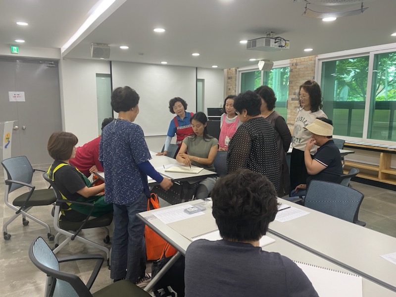 한국 생활개선연천군연합회 미술동아리 1회 이미지 2 - 본문에 자세한설명을 제공합니다.