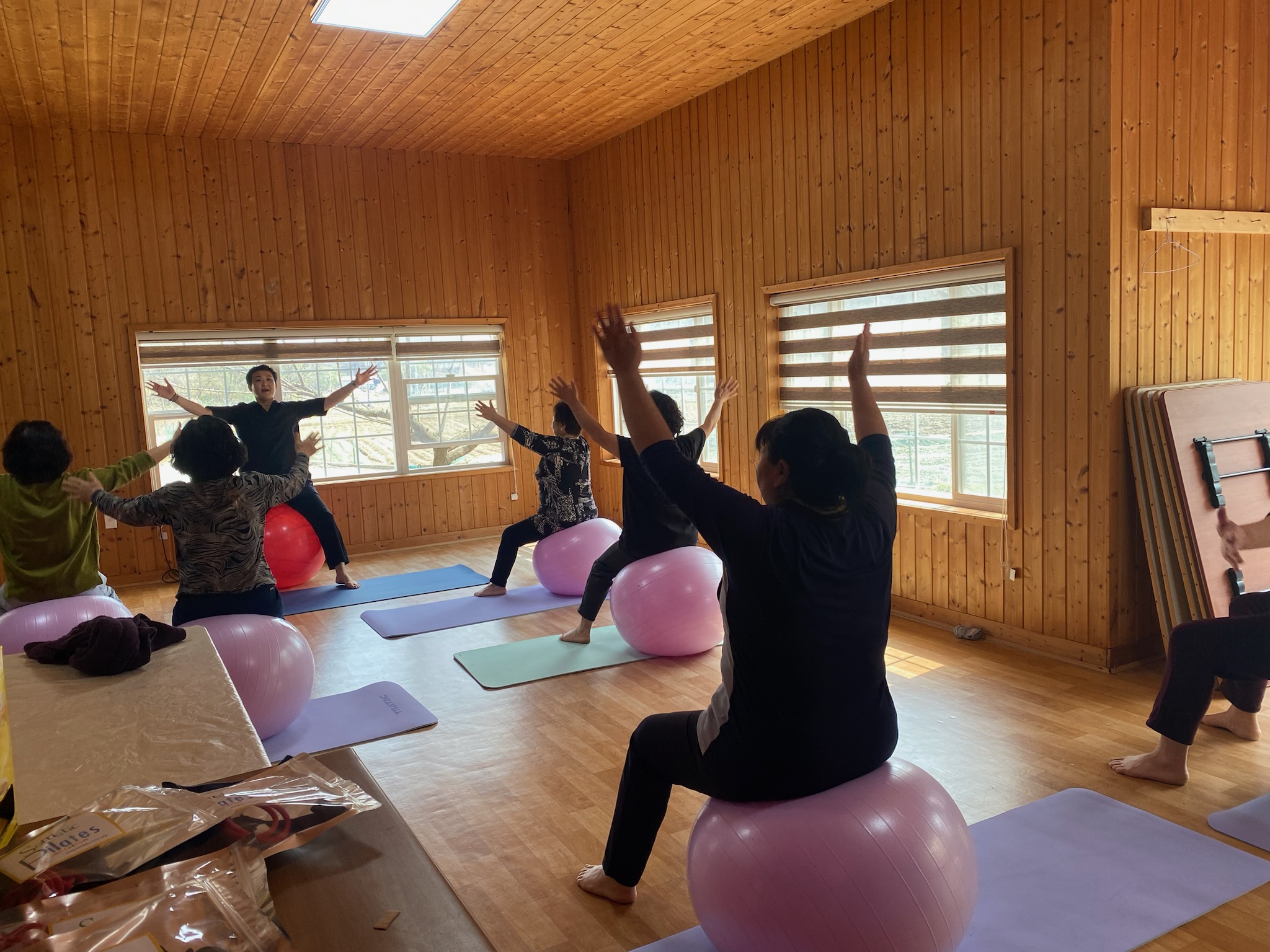 연천군, 농업인 근골격계질환 예방을 위한 운동 프로그램 추진 이미지 3 - 본문에 자세한설명을 제공합니다.