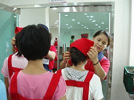 김치마을에 온 중국학생들2... 이미지